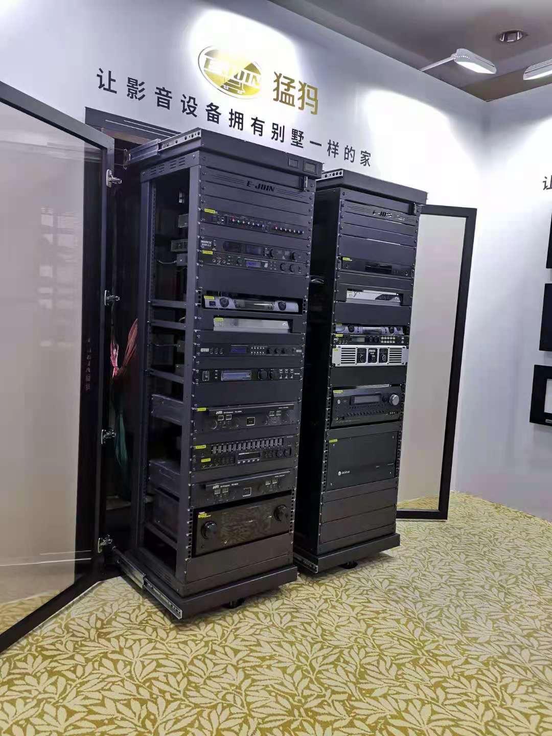 疫情下的广州国际唱片展,没来的朋友,欢迎关注公众号内容! 疫情下的广州国际唱片展,没来的朋友,欢迎关注公众号内容!